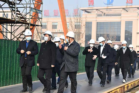 濱州市市委常委、常務(wù)副市長(zhǎng)張偉一行來(lái)我司調(diào)研經(jīng)濟(jì)運(yùn)行、疫情防控和安全生產(chǎn)工作